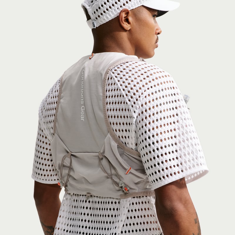 Nike ACG Radical AirFlow Dri-FIT Top "White & Anthracite" | Men | Outdoor | 02 | SPORTSHOWROOM