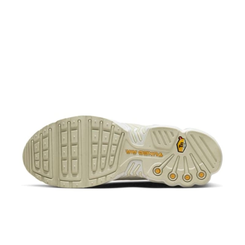 Nike Air Max Plus 3 DX2653-100 02