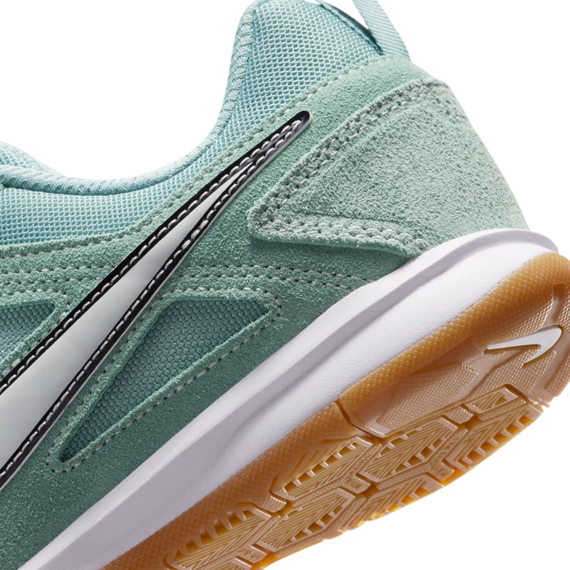 Nike Gato II7085-001 08