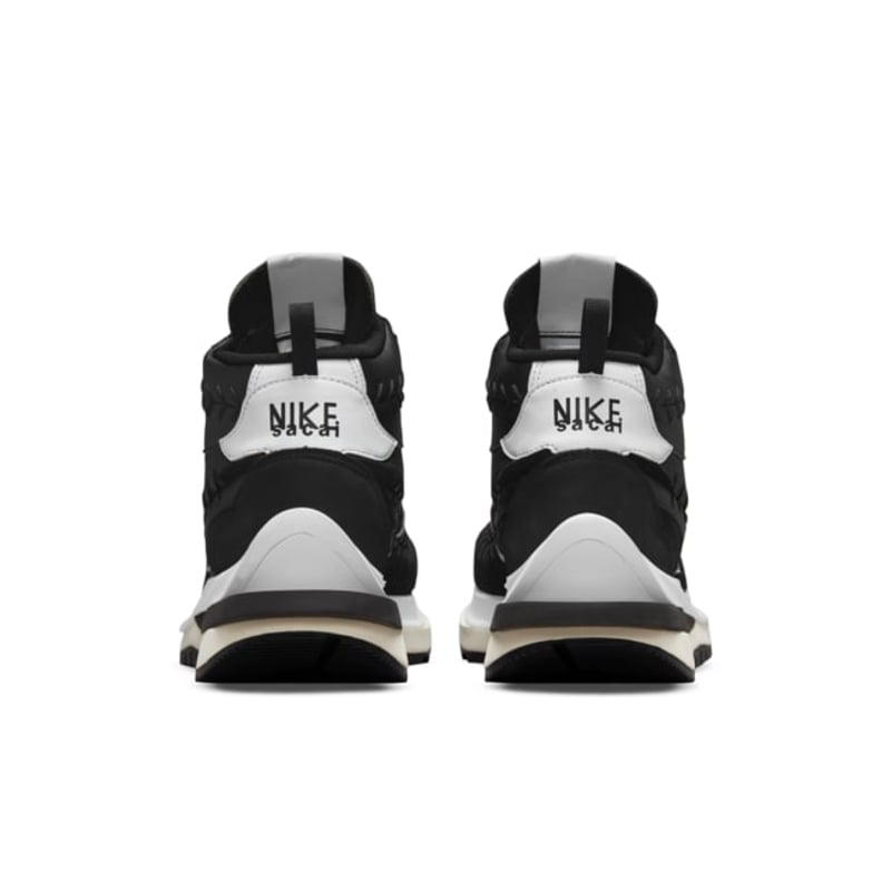 Nike VaporWaffle x sacai x Jean Paul Gaultier DH9186-001 06