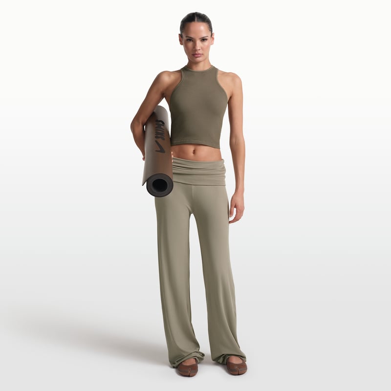 NikeSKIMS Ribbed Seamless IR5152-279 04