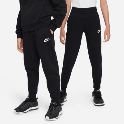 Nike Club Fleece FD3008-010 01