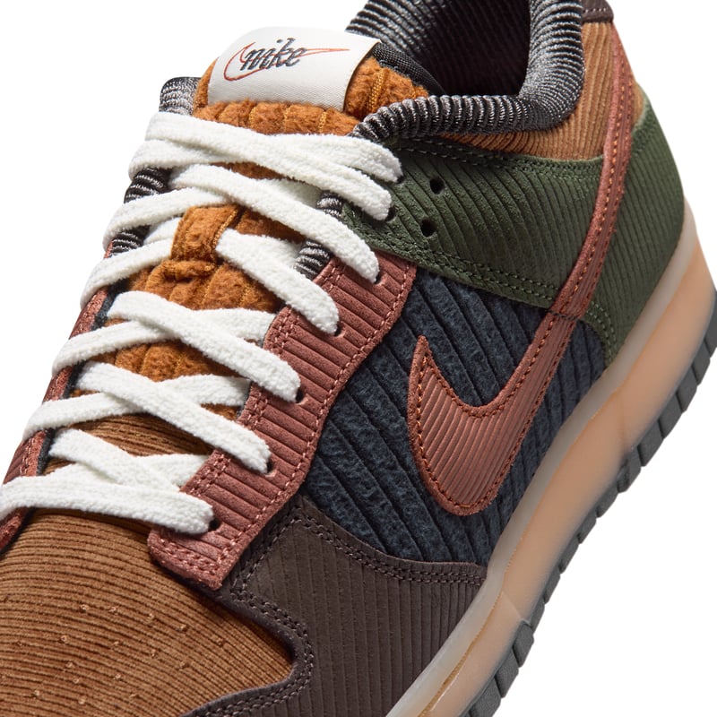 Sapatilhas Nike Dunk Low Retro Premium "Light British Tan & Cargo Khaki" | Homem | Estilo desportivo | 07 | SPORTSHOWROOM