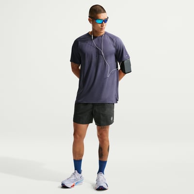 Nike Stride 5" Brief-Lined Shorts "Off-Noir" | Herren | Laufen | 01 | SPORTSHOWROOM