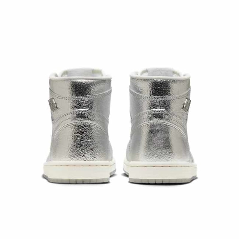 Jordan 1 Retro High OG FN7249-001 06
