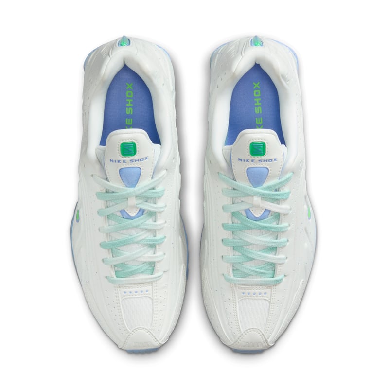 Nike Shox R4 IH2343-100 04