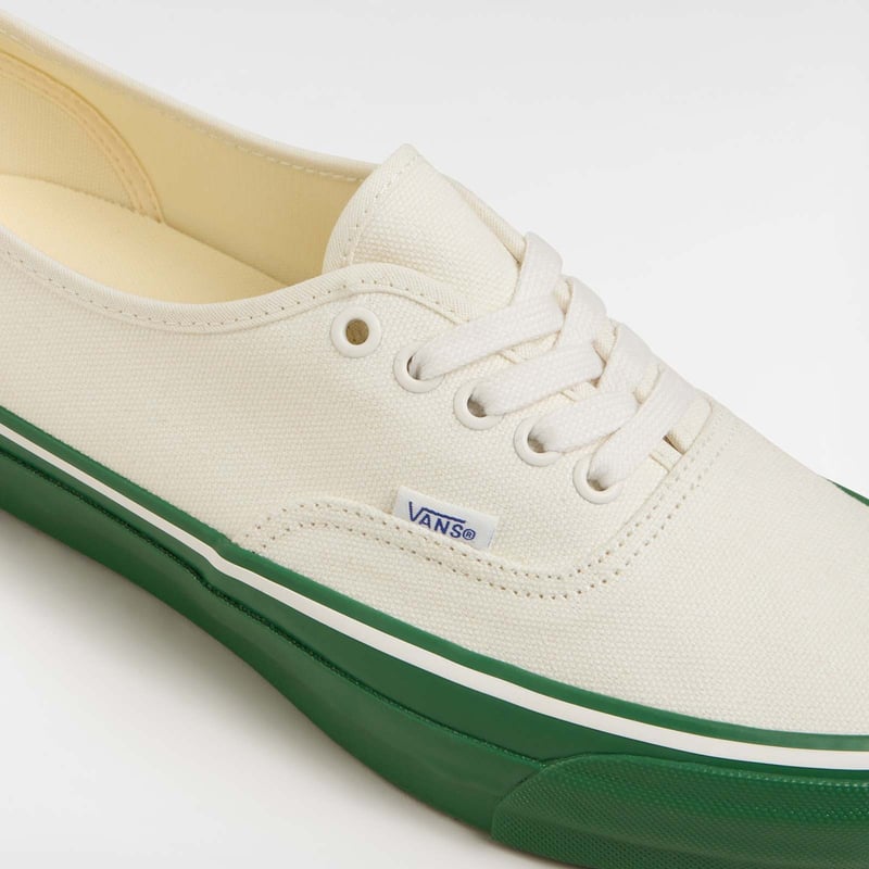 Vans Premium Authentic VN000EBNWGR 04