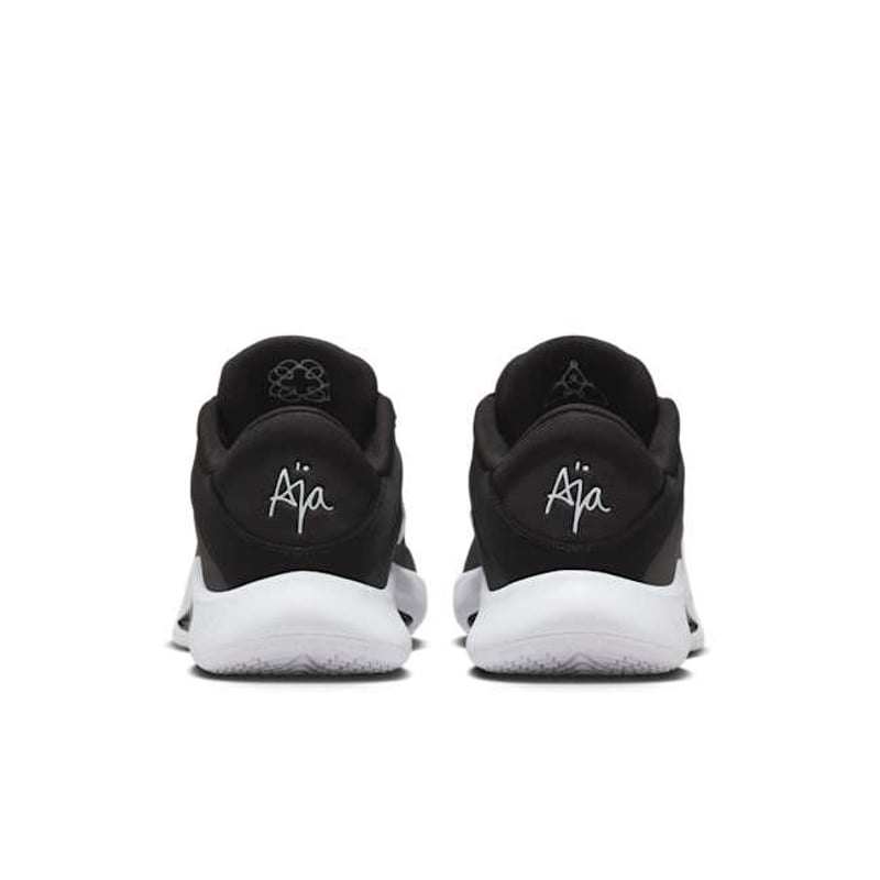 Nike A'One HQ8500-001 06