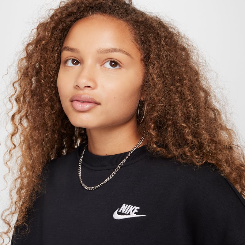 Nike Club Fleece Boxy Crew FZ9244-010 03