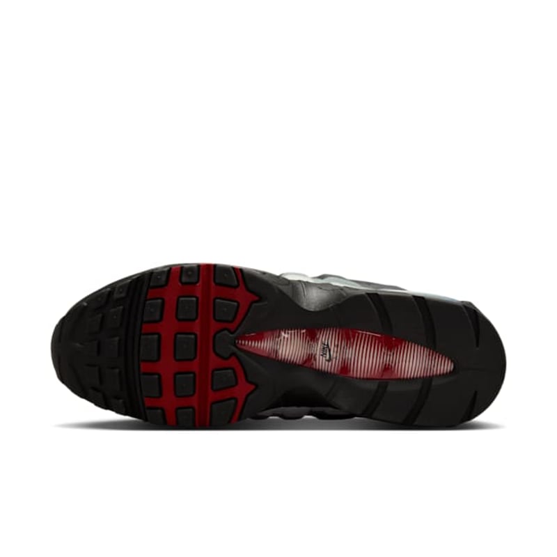 Nike Air Max 95 x Liverpool FC HM4830-001 02