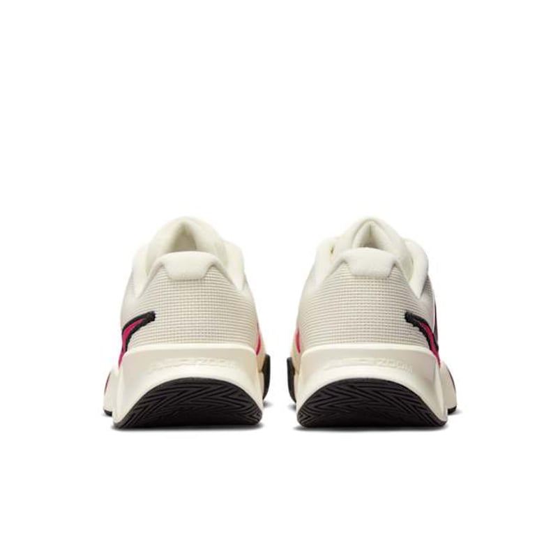 Nike GP Challenge Pro FB3146-104 06