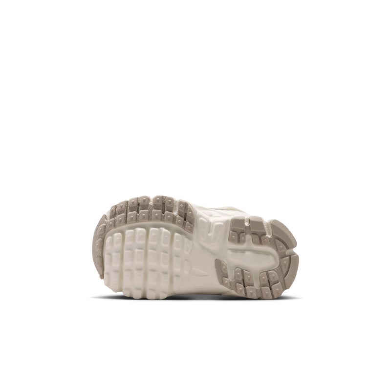 Nike Vomero 5 HF7000-108 02