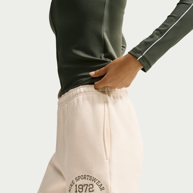 Nike Studio Fleece Medium Weight Shorts "Pale Ivory" | Dame | | 03 | SPORTSHOWROOM