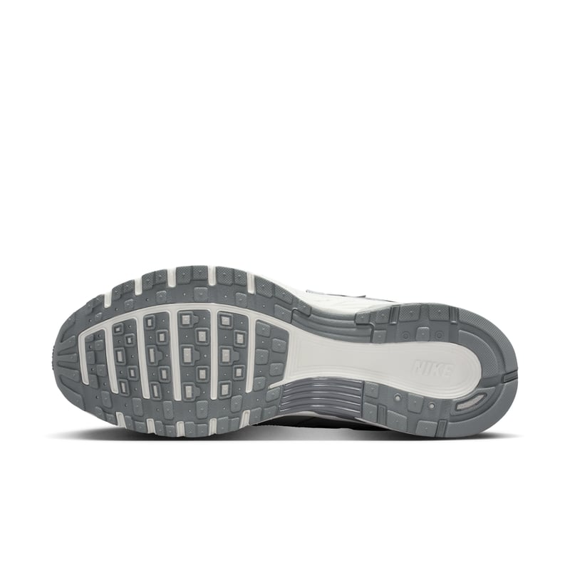 Nike P-6000 SE sneakers "Light Smoke Grey & Metallic Silver" | Herre | Sportstyle | 01 | SPORTSHOWROOM