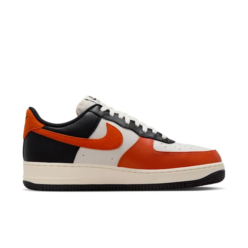 Nike Air Force 1 '07 LV8 HQ4987-010 03