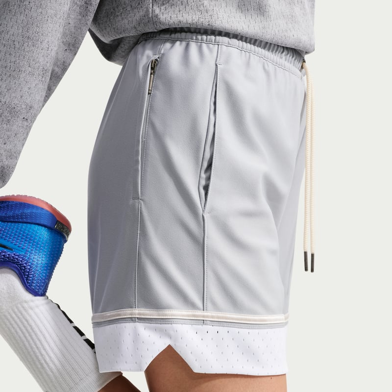 Short Nike Caitlin Standard Issue Dri-FIT Game Curve "Wolf Grey & White" | Femme | Basketball | 03 | SPORTSHOWROOM