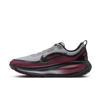 Buty do biegania Nike Vomero 18 GORE-TEX "Light Smoke Grey & Pink Smoke" | Kobiety | Bieganie | 01 | SPORTSHOWROOM