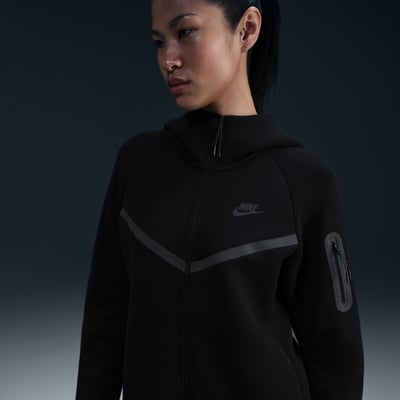 Nike Tech Fleece Windrunner HV6747-010 01