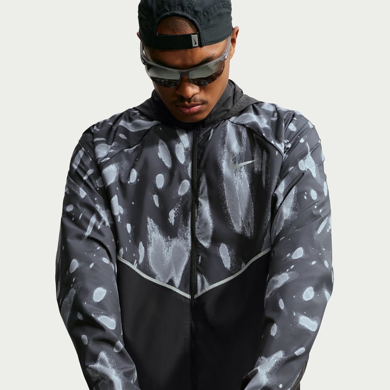 Chaqueta Nike Miler Repel UV Printed "Black" | Hombre | Correr | 01 | SPORTSHOWROOM
