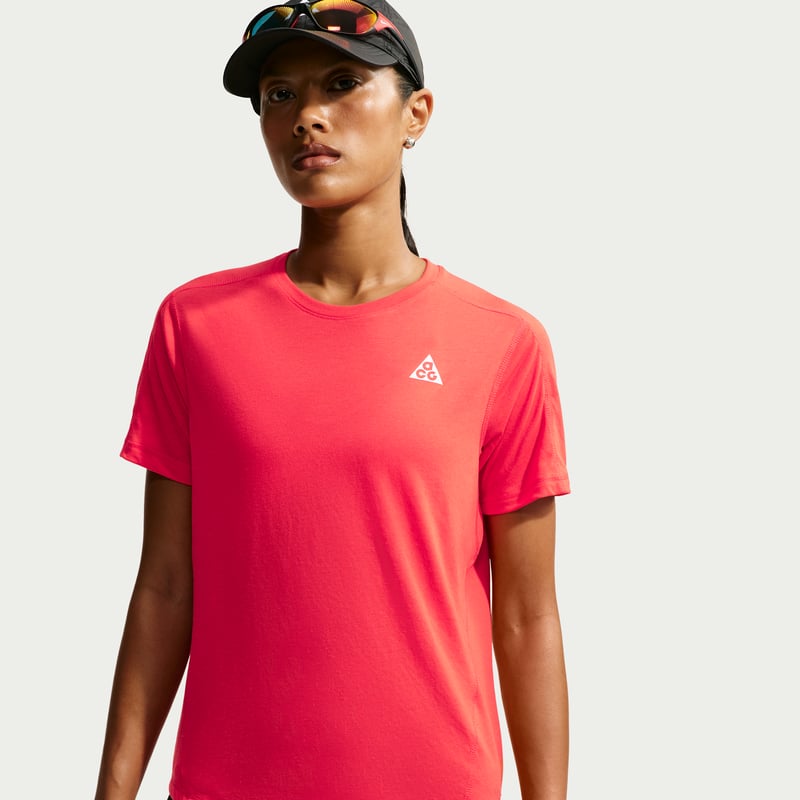 Nike ACG Dri-FIT Troja "Light Crimson" | Kvinnor | Utomhus | 01 | SPORTSHOWROOM