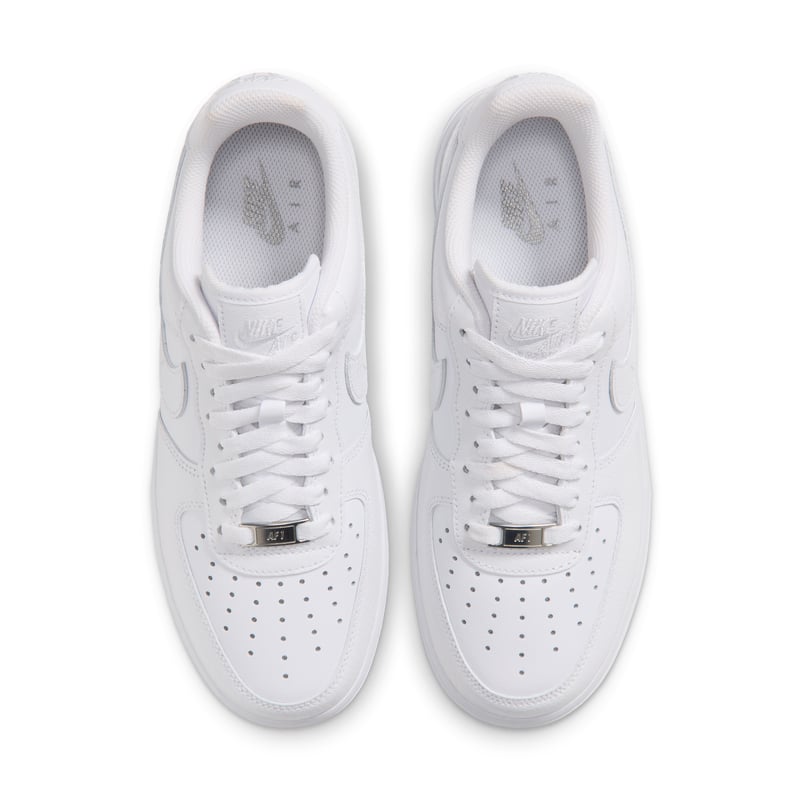 Nike Air Force 1 '07 Sneaker "White & Metallic Silver" | Damen | Sportstyle | 04 | SPORTSHOWROOM