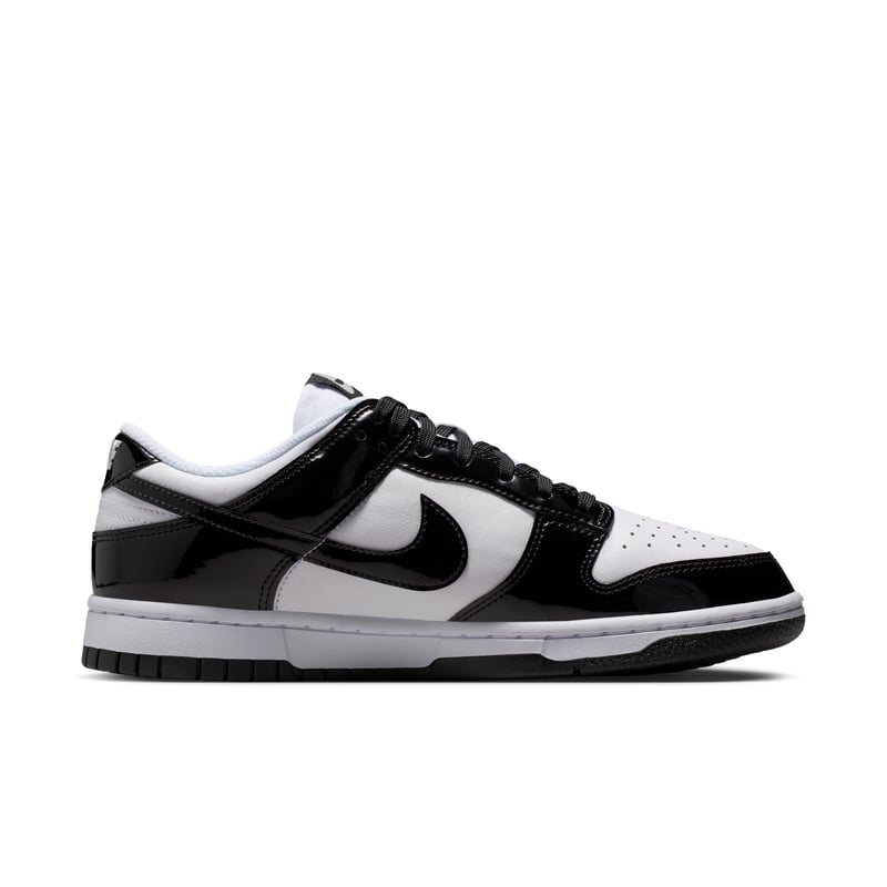Nike Dunk Low SE ‘Patent’ sneakers "Panda" | Dame | Sportstyle | 03 | SPORTSHOWROOM