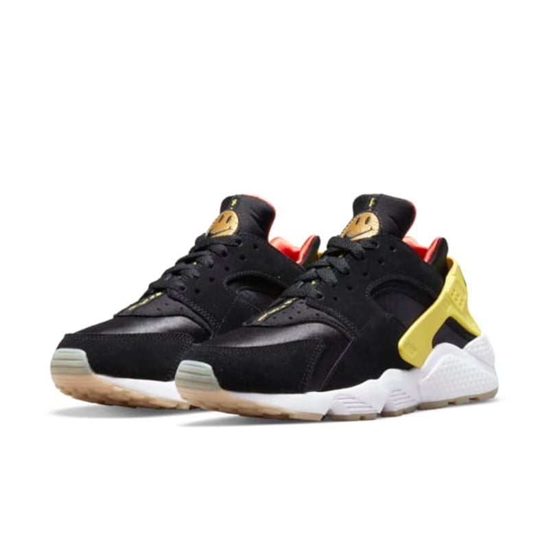 Nike Air Huarache DO5873-001 05