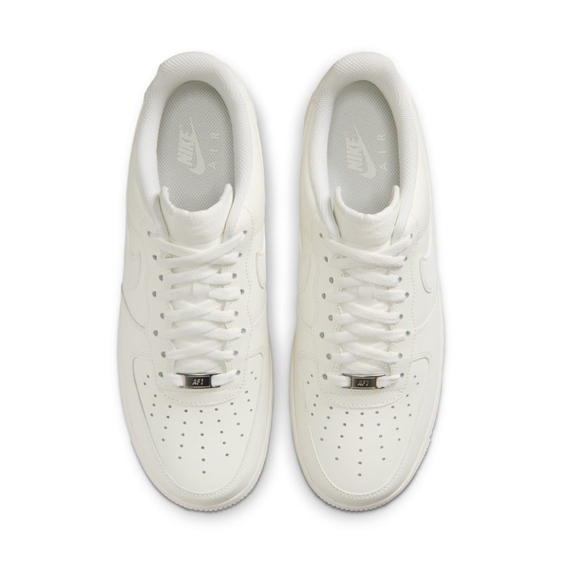 Zapatillas Nike Air Force 1 '07 "Sail" | Hombre | Estilo deportivo | 03 | SPORTSHOWROOM