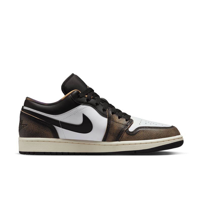 Jordan 1 Low SE DQ8422-001 03