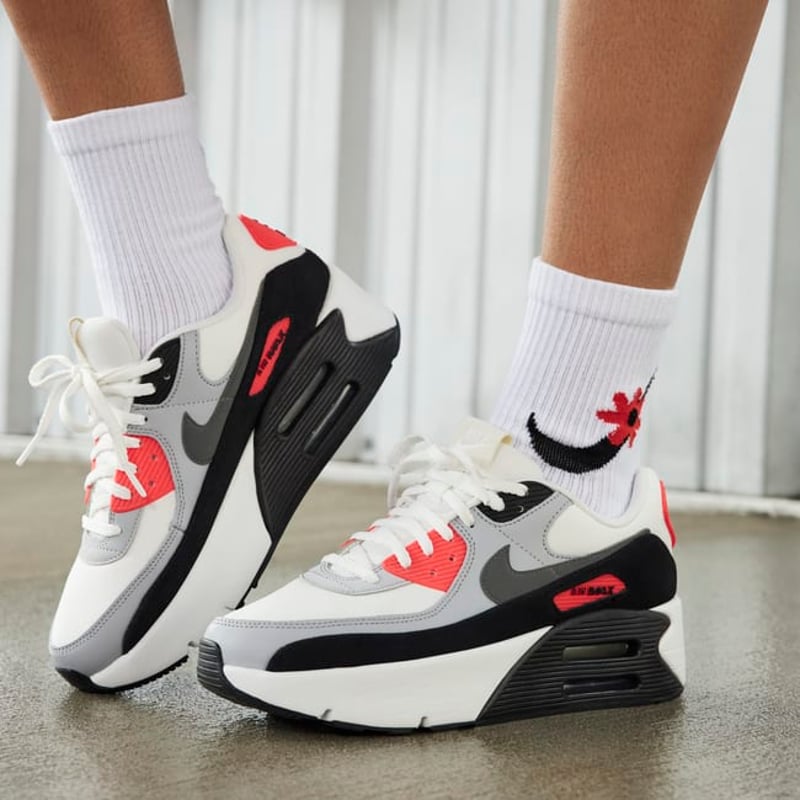 Nike Air Max 90 LV8 FD4328-101 02