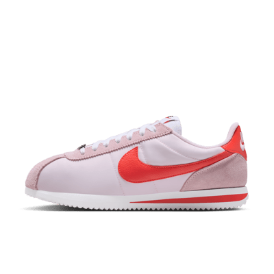 Nike Cortez Textile Sneaker "Pink Foam & Light Crimson" | Damen | Sportstyle | 01 | SPORTSHOWROOM