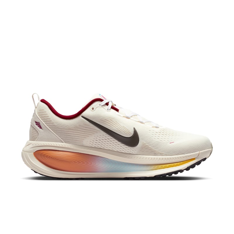 Nike Vomero 18 IQ1131-120 03