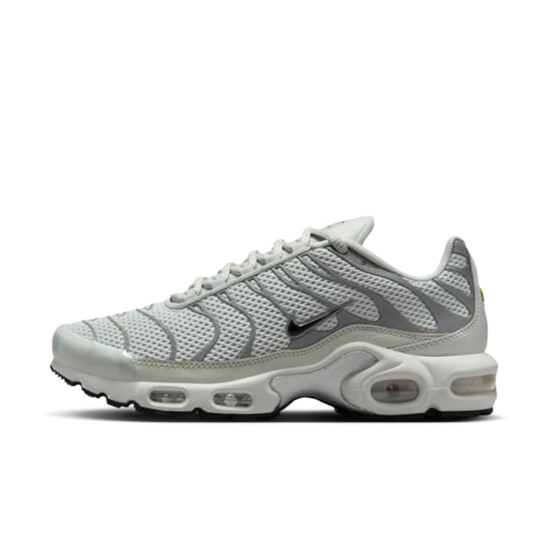 Nike Air Max Plus FV8480-002 01