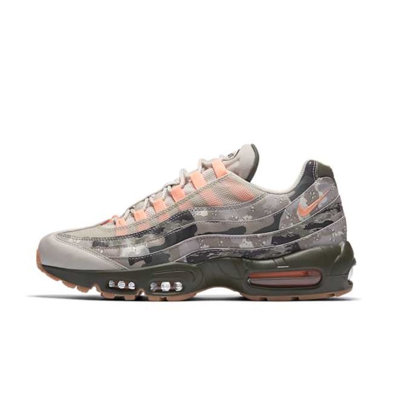 Nike Air Max 95 Essential AQ6303-001 01