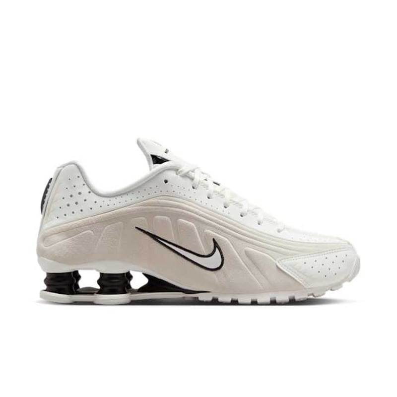 Nike Shox R4 HQ7739-100 03