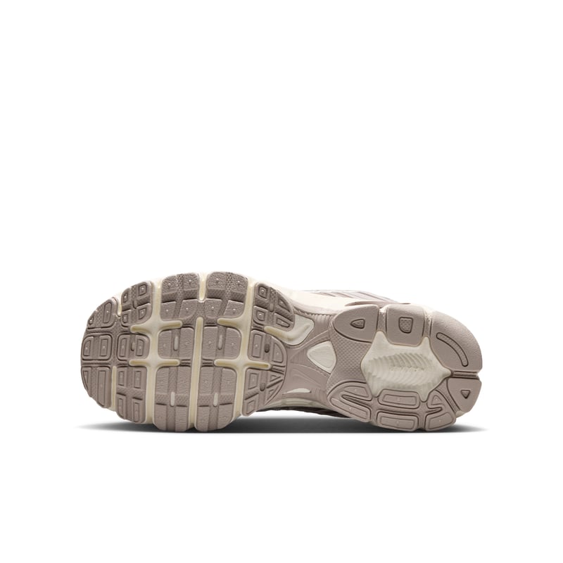 Nike Air Max Moto 2K IQ9430-200 02