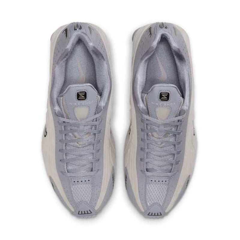Nike Shox R4 HQ7739-001 04