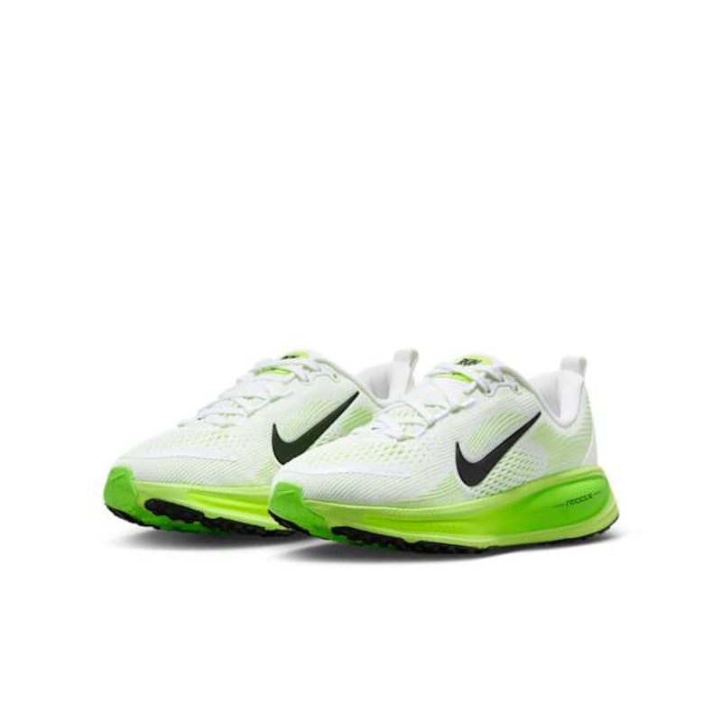 Nike Vomero 18 HQ2157-101 05