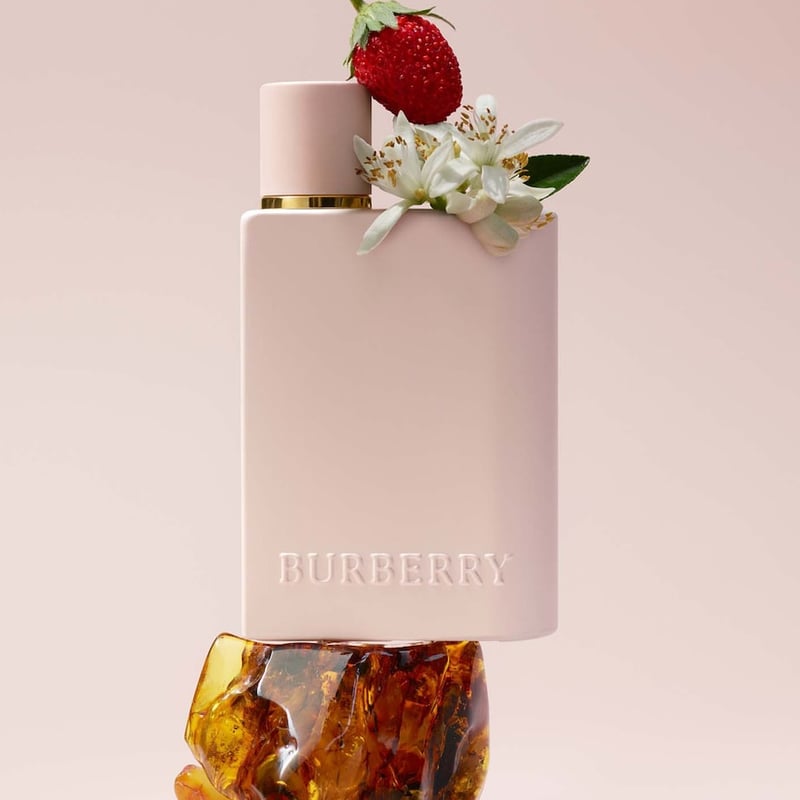 Burberry Her HEREAUDEPARFUMINTENSE 02