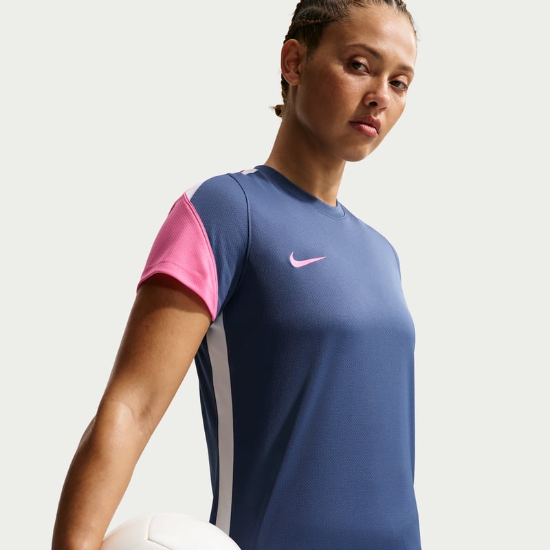 Nike Strike Dri-FIT IH0466-461 03
