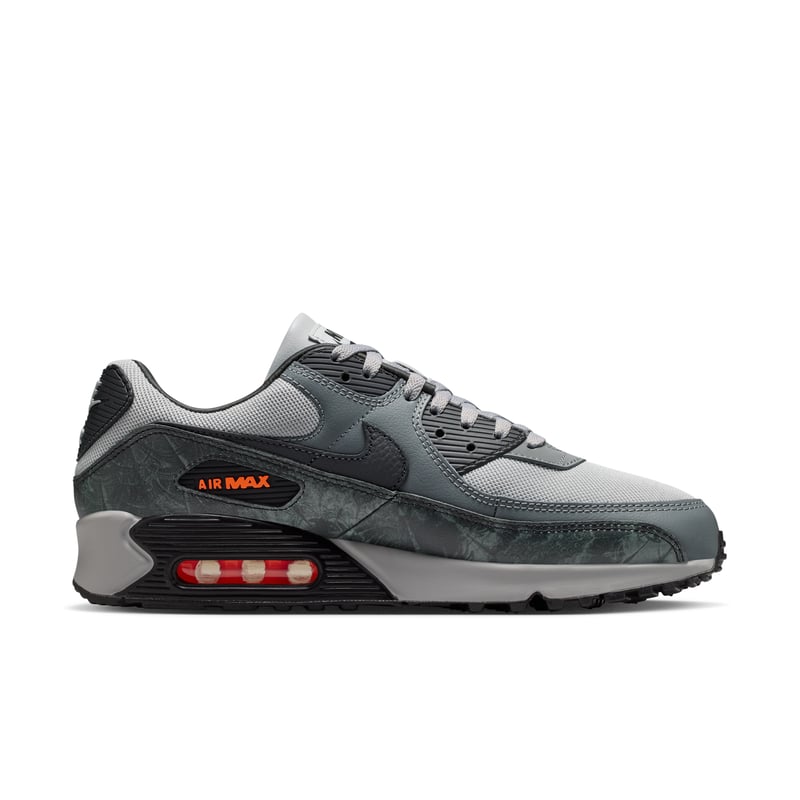 Tenisky Nike Air Max 90 Premium "Hyper Crimson & Black" | Muži | Sportstyle | 03 | SPORTSHOWROOM