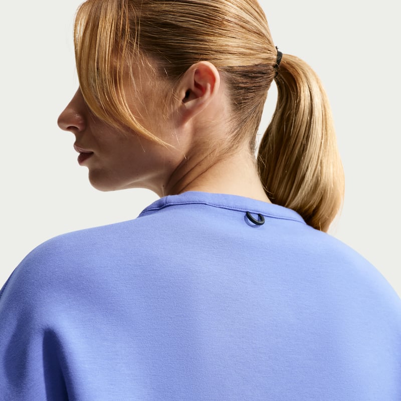 Nike 24.7 ImpossiblySoft Dri-FIT Oversized Crew HQ8193-570 02