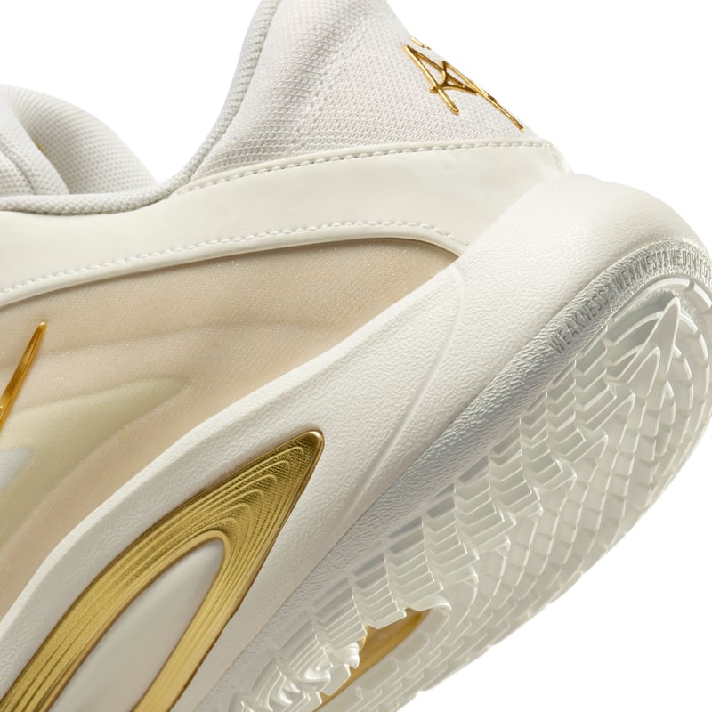 Nike A'One FZ8605-102 08