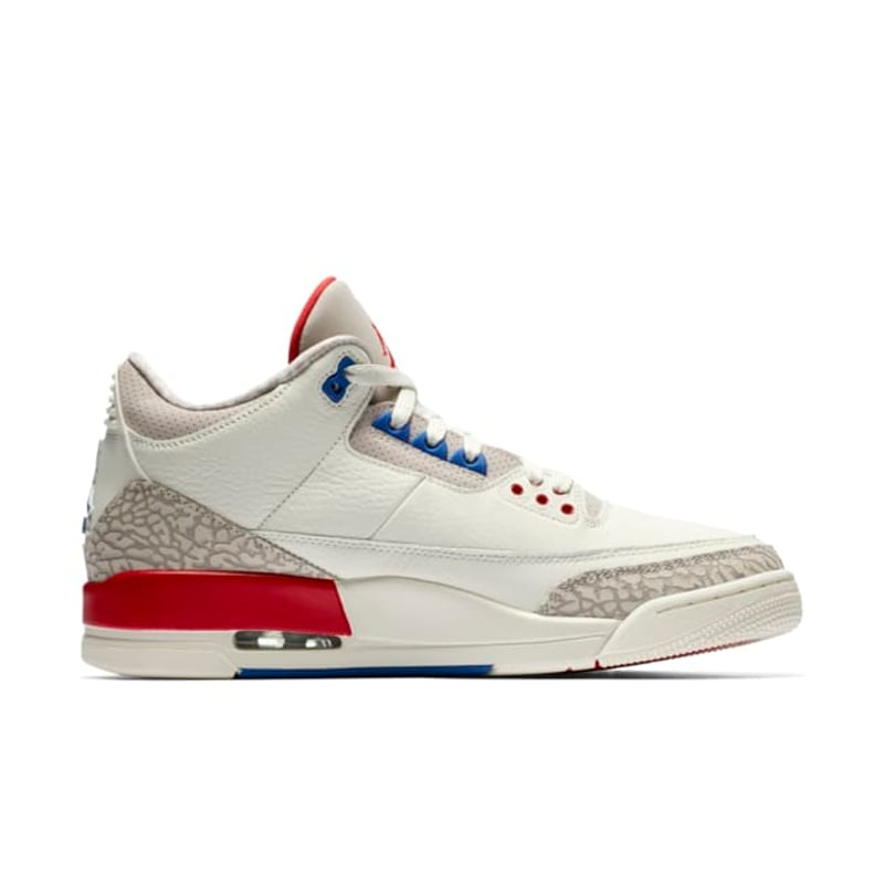 Jordan 3 Retro 136064-140 03