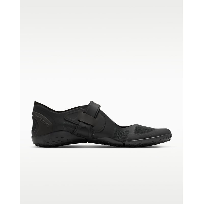 NikeSKIMS Rift Mesh IO7694-001 05