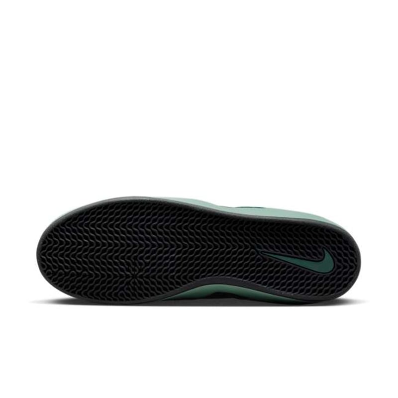 Nike SB Ishod DC7232-301 02