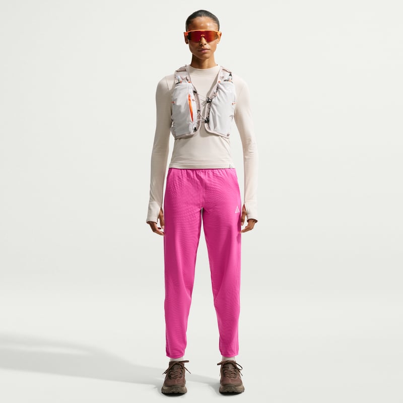 Nike ACG "Wolf Grid" Therma-FIT Pants "Desert Pink & Light Crimson" | Women | Hiking | 01 | SPORTSHOWROOM