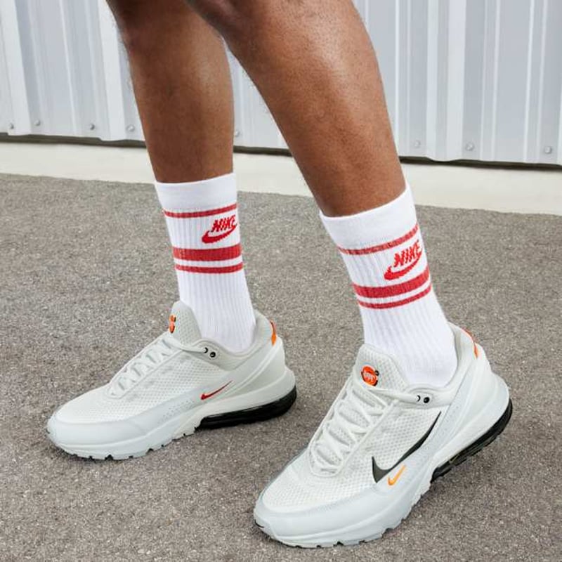 Nike Air Max Pulse DR0453-100 02