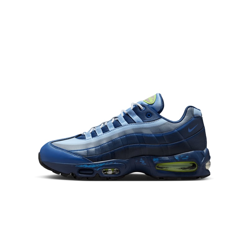 Nike Air Max 95 x Yu-Gi-Oh! II7404-400 01