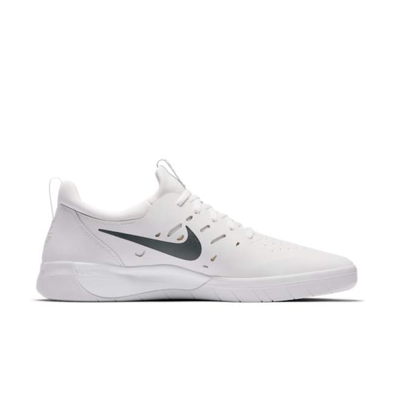 Nike SB Nyjah Free AA4272-100 03